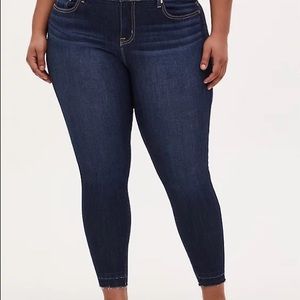Bombshell Skinny Jeans with Release Hem